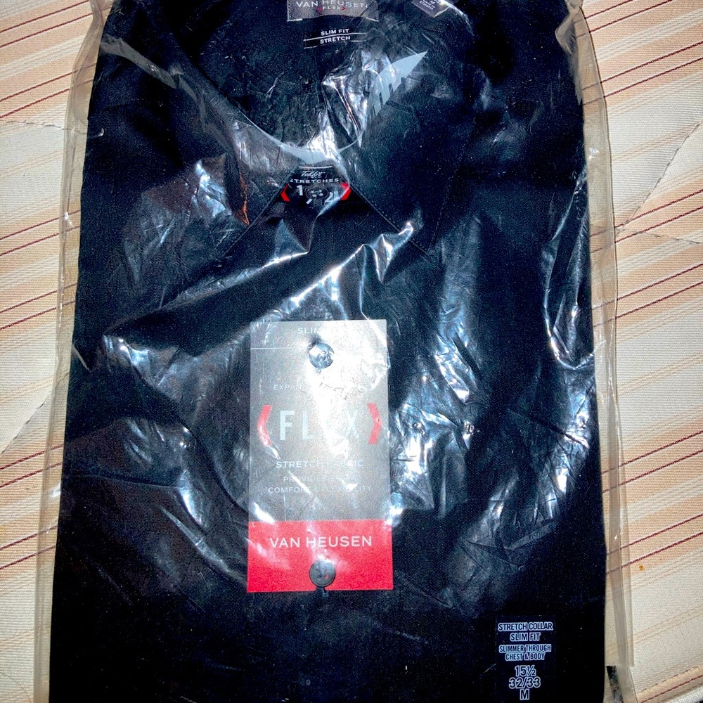 Van Heusen Slim Fit Black Dress Shirt Brand New Size 15 1/2 32/33